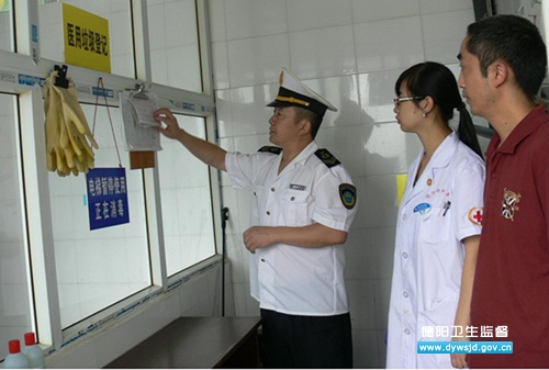 开展医疗废物专项检查