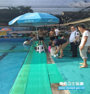 �н���չ��Ӿ�������м��